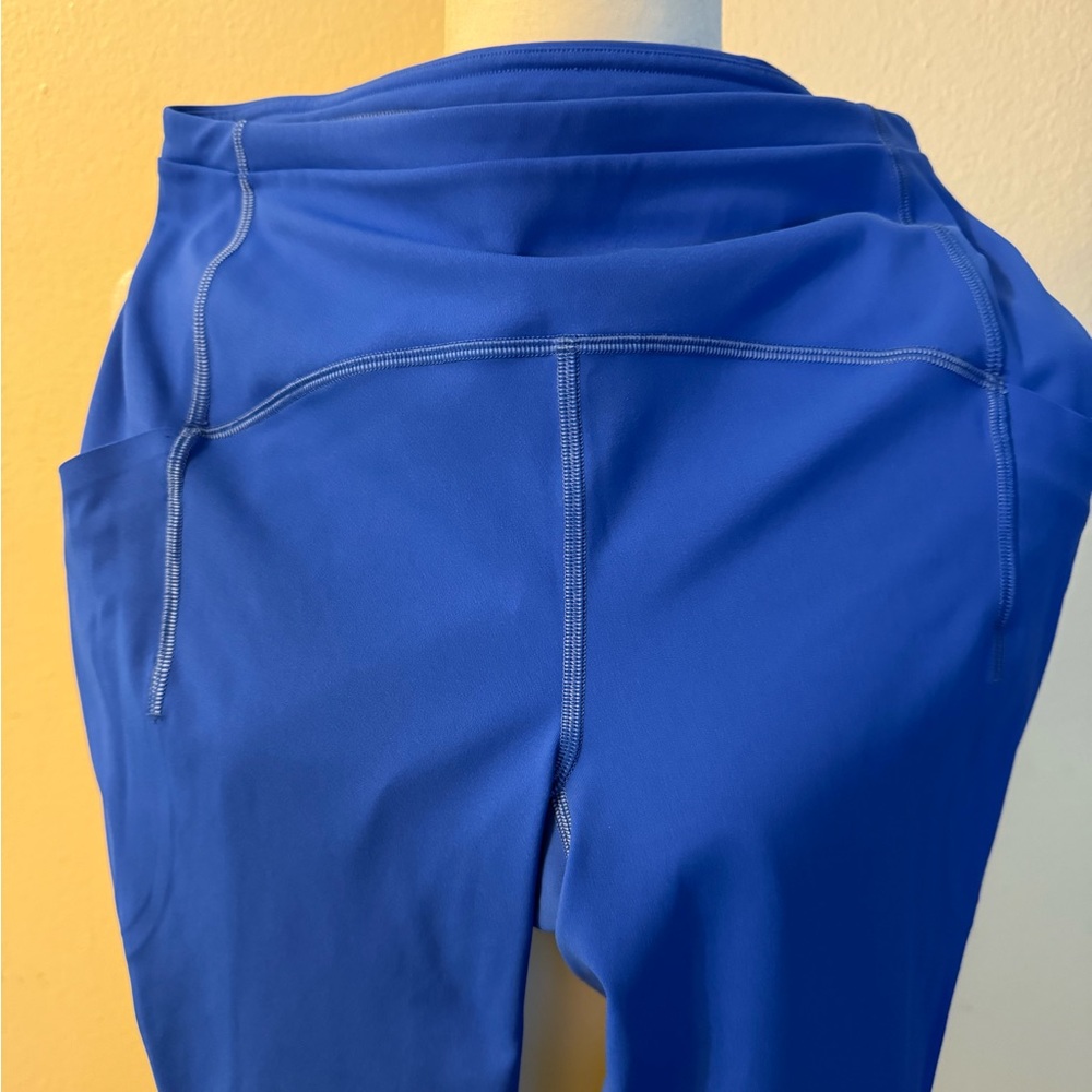 Lululemon Blue Leggings 23” length size 8 like new excellent condition